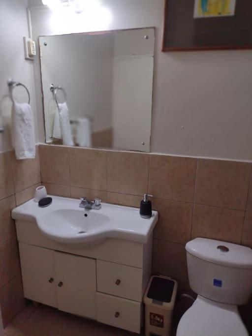 Club Caribbean Apartments Runaway Bay Buitenkant foto